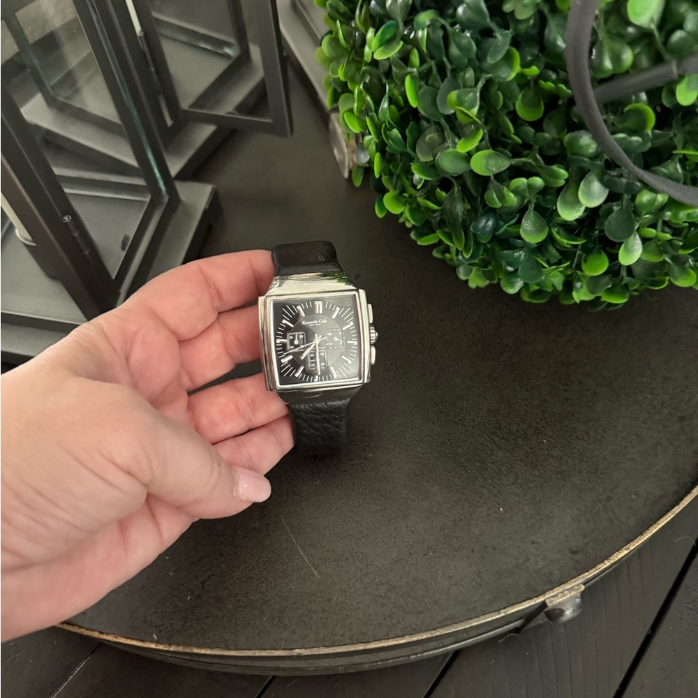 Elegant Black Square Men's Watch